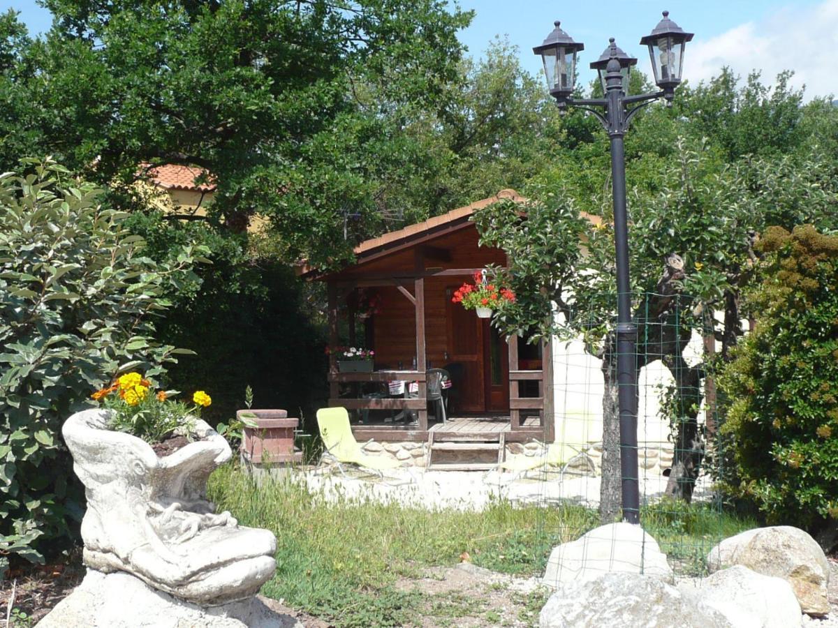 Les chalets du Verger des Ascarines Corneilla-de-Conflent Exterior foto