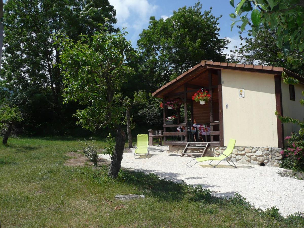 Les chalets du Verger des Ascarines Corneilla-de-Conflent Exterior foto